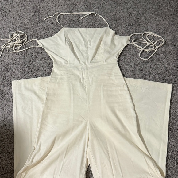 One piece jumpsuit - Picture 2 of 3